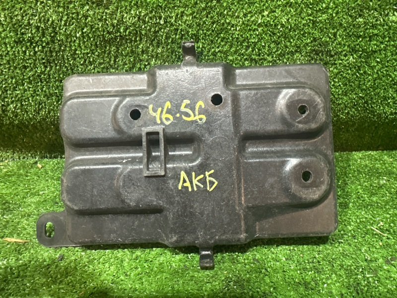 ПОЛКА ПОД АККУМУЛЯТОР Daihatsu Boon M310S 1KR-FE 2006 (б/у)