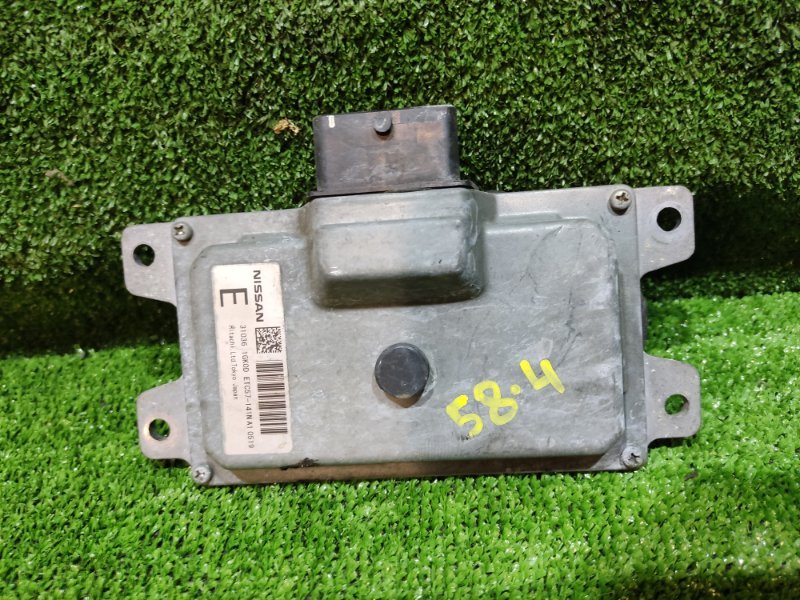 Блок управления КПП Nissan Serena CC25 MR20DE 2010 (б/у)