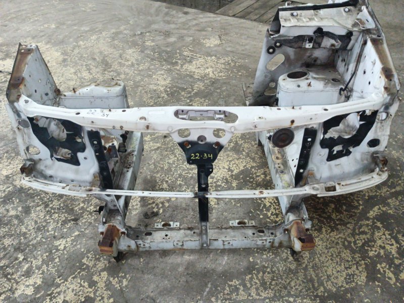 Рамка радиатора Nissan Elgrand APWE50 VQ35DE (б/у)