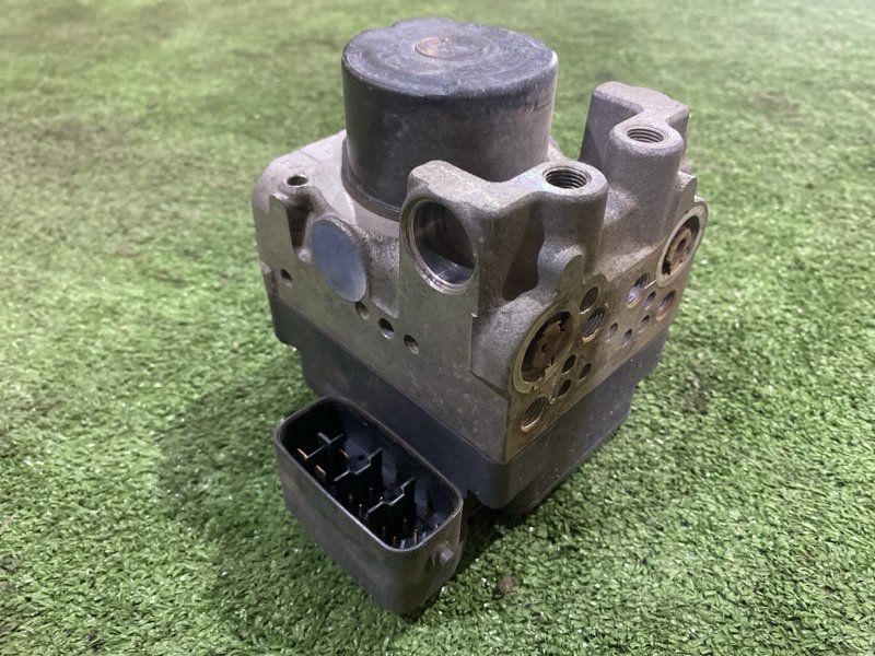 Блок ABS Toyota Harrier MCU15W 1MZ-FE (б/у)