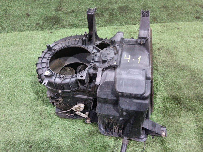 Корпус вентилятора отопителя Isuzu Forward FRR35 6HL1 (б/у)