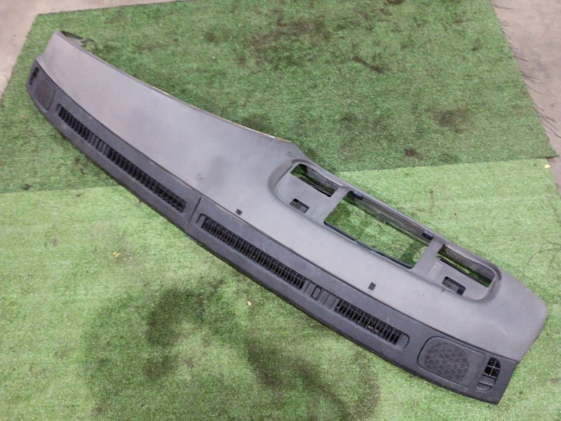 Панель передняя в салон Isuzu Forward FRR35 6HL1 (б/у)