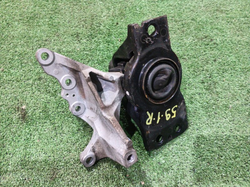 Подушка двигателя Nissan Serena HFC26 MR20DD 2012 правая (б/у)
