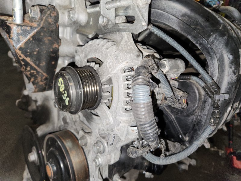 Генератор Toyota Wish ZGE20G 2ZR-FAE 2011 (б/у)