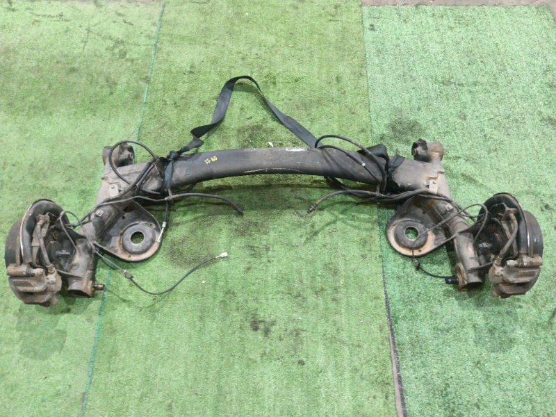 Балка поперечная Toyota ISIS ZGM11 3ZR-FAE 2011 (б/у)
