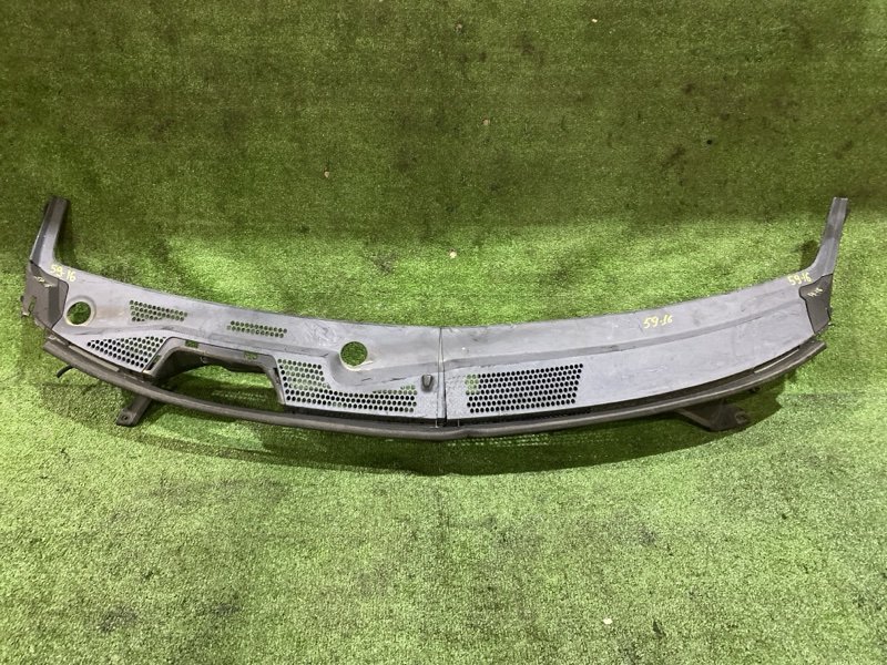 Решетка под лобовое стекло Honda Fit GD1 L13A 2002 (б/у)
