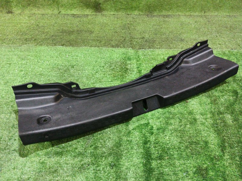 Накладка багажника Toyota AQUA NHP10 1NZ-FXE 2012 (б/у)