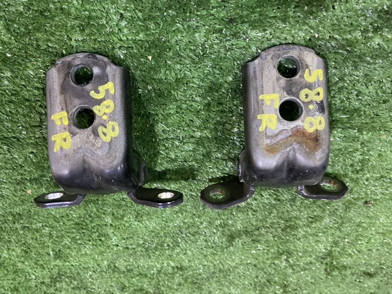 Кронштейн двери Nissan Tiida C11 HR15DE 2011 передний правый (б/у)