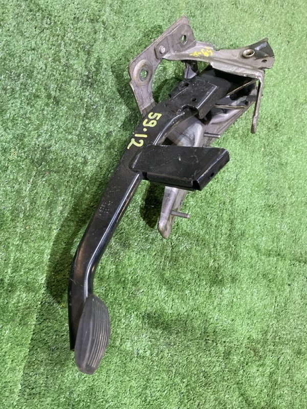 Педаль Mazda AXELA BK3P L3-VE 2004 (б/у)