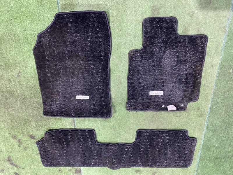 Коврик Toyota Corolla Fielder NZE141 1NZ-FE 2007 (б/у)