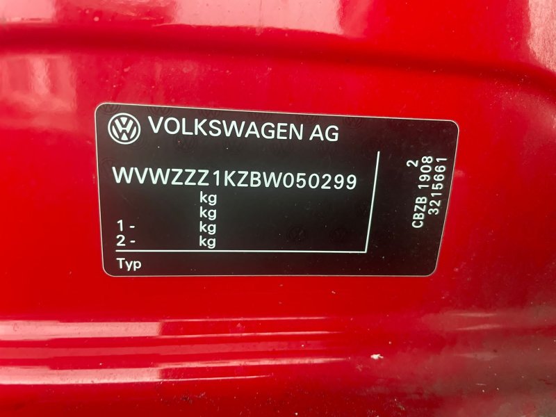 Автомобиль Volkswagen Golf CBZ в разбор