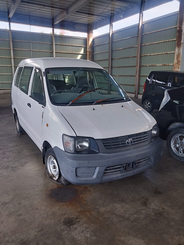 Автомобиль Toyota Lite Ace Noah KR42V 7K-E 2000 года в разбор