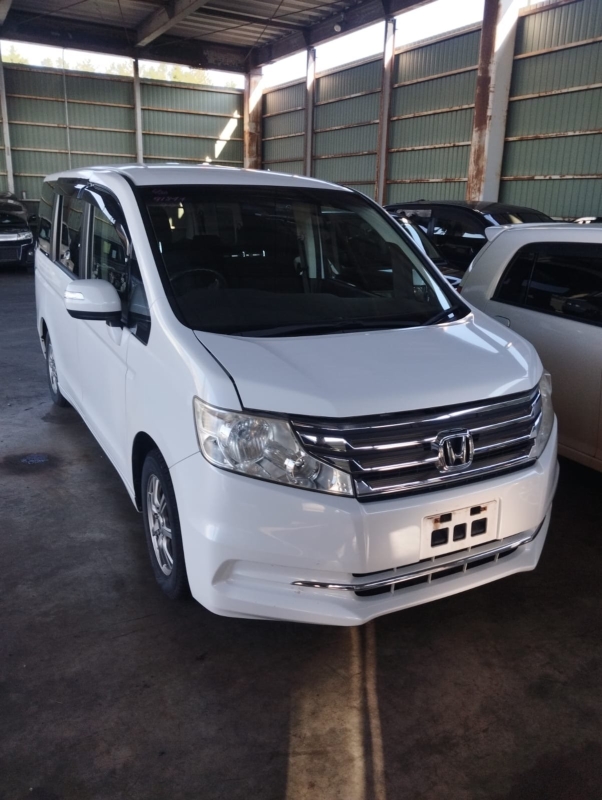 Автомобиль Honda Stepwgn RK1 R20A в разбор