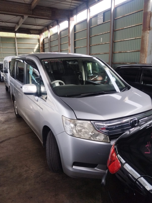 Автомобиль Honda Stepwgn RK1 R20A в разбор
