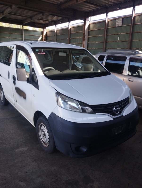 Автомобиль Nissan NV200 VM20 HR16DE 2013 года в разбор