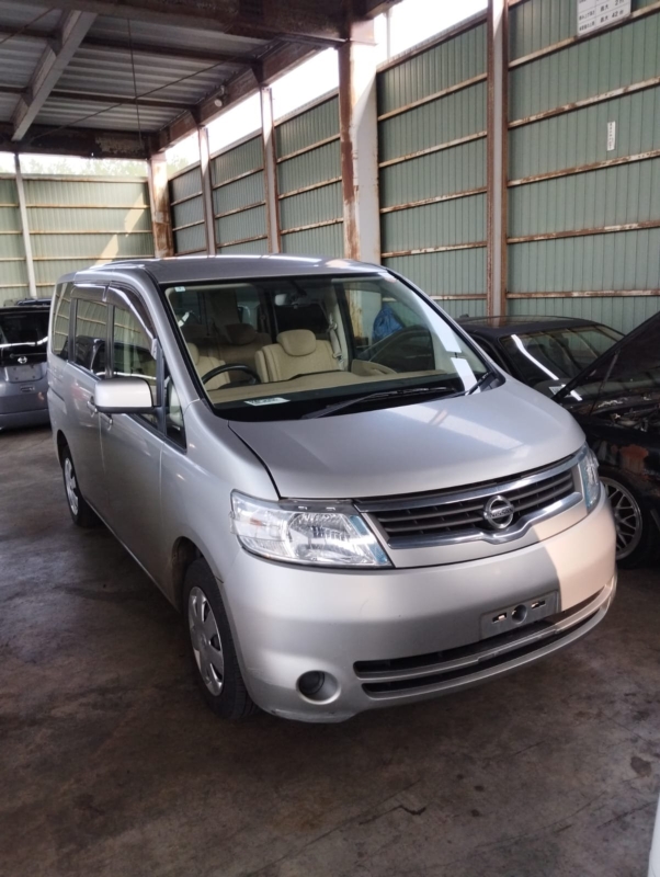 Автомобиль Nissan Serena NC25 MR20DE 2006 года в разбор