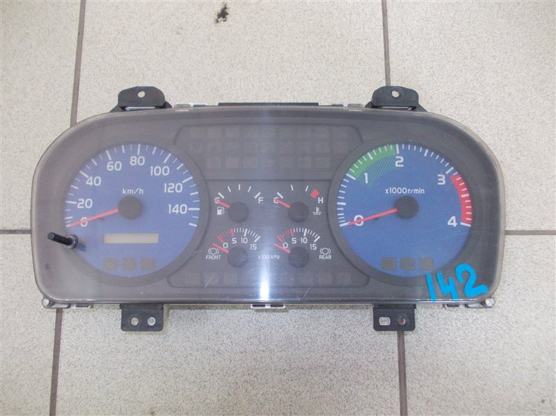 Панель приборов Hino 500 FD 1024 2008 года выпуска. Фото 7. VERcity