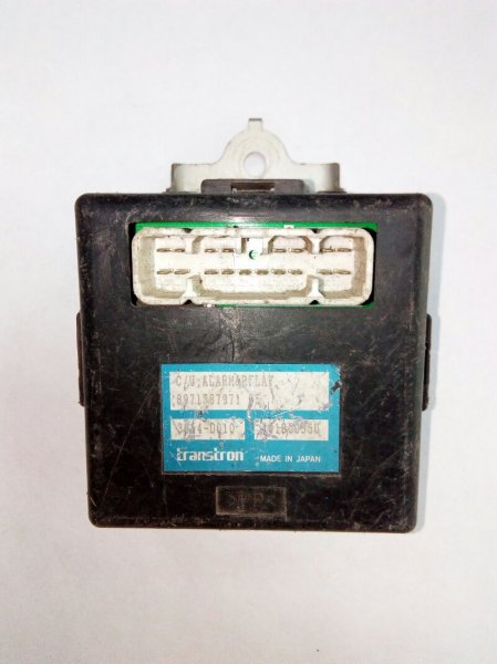 Электронный блок Isuzu Elf NKR71 4HG1 1998