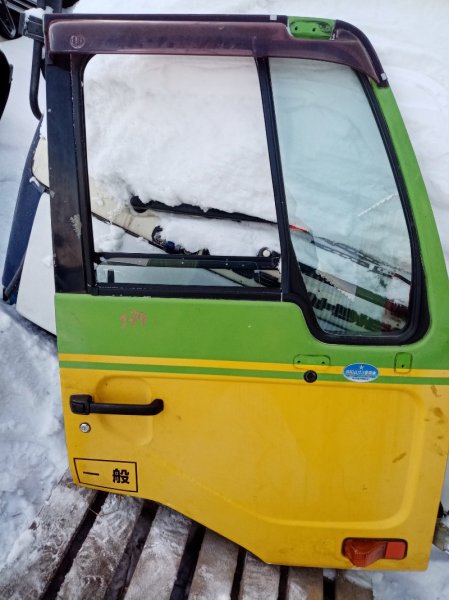 Дверь Nissan Diesel MK35C J05D 2007 передняя правая
