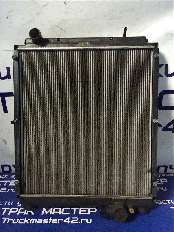 Радиатор охлаждения двигателя Mitsubishi Canter FEB50 4P10 2012