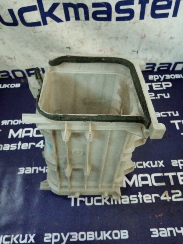 Корпус печки Mitsubishi Canter FE63EEV 4M51 2001