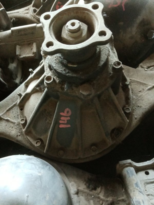 Редуктор заднего моста Isuzu Elf NKR66 4HF1 1993