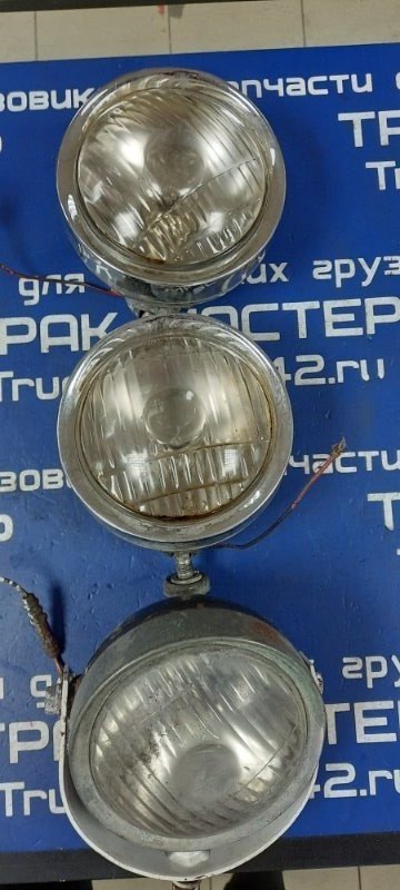 Фонарь противотуманный Isuzu Forward FRR35G3S 6HL1 2004