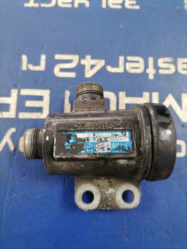Регулятор давления воздуха Isuzu Forward FSR32L 6HE1 1996