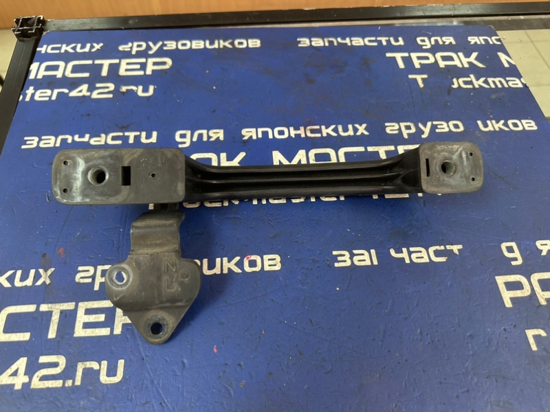 Ручка открывания капота Isuzu Forward FRR34K4 6HK1 2002 передняя левая