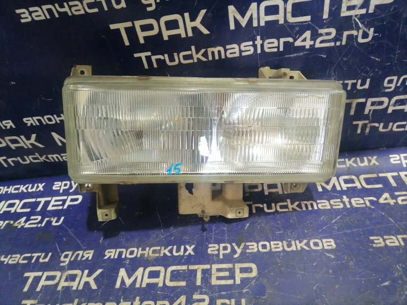 Фара Mitsubishi Canter FB501B 4M40 1998 передняя правая