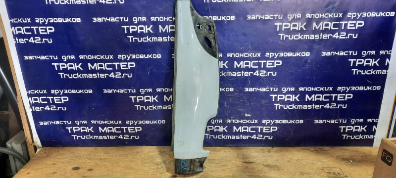 Щека кабины Isuzu Forward FTR32L4 6HE1T 1994 передняя правая