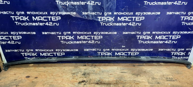 Панель дворников жабо Isuzu Forward FRR34L4 6HK1 2006