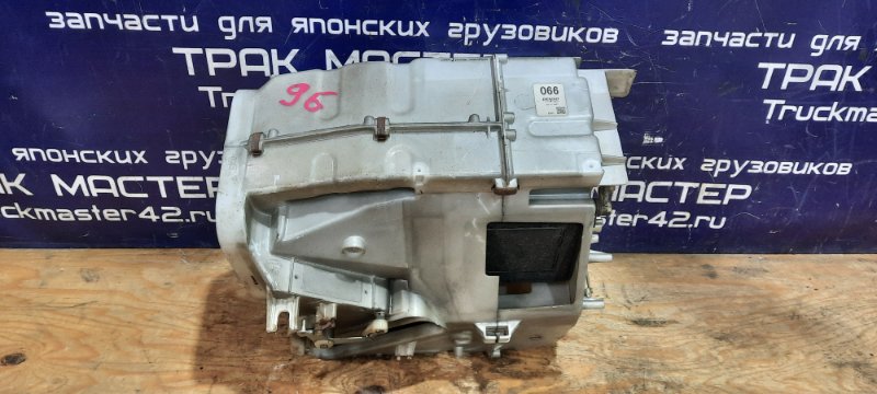 Корпус радиатора печки Mitsubishi Fuso FK61HK 6M61 2002