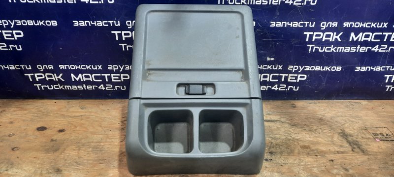 Бардачок между сиденьями Isuzu Forward FRR34L4 6HK1 2006