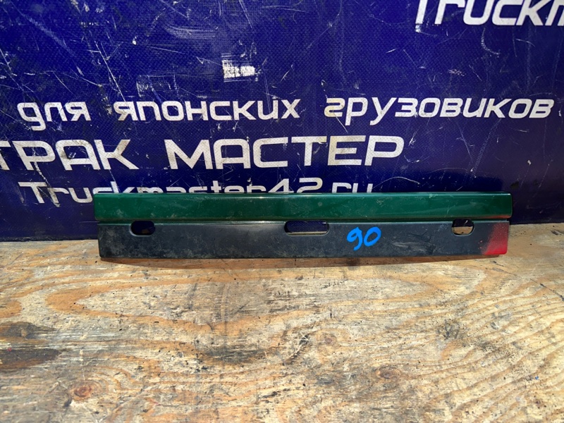 Молдинг под фару Isuzu Forward FSR34M 6HK1 2005 передний правый