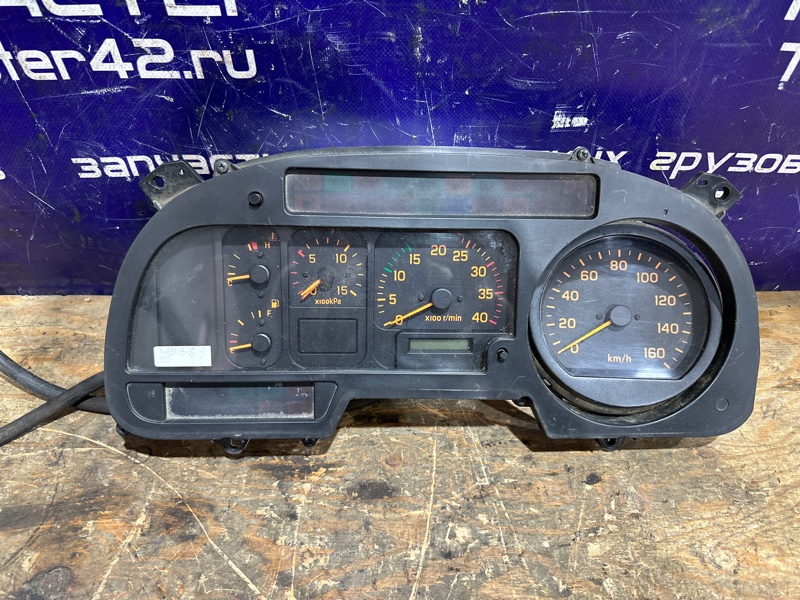 Панель приборов Isuzu Forward FRR34L4 6HK1 2006