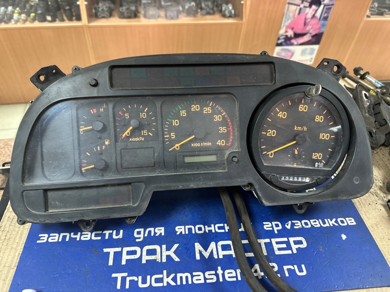 Панель приборов Isuzu Forward FRR90K3S 4HK1 2005