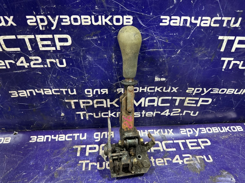 Рычаг переключения кпп Mitsubishi Canter FE63DCY 4M50 2001