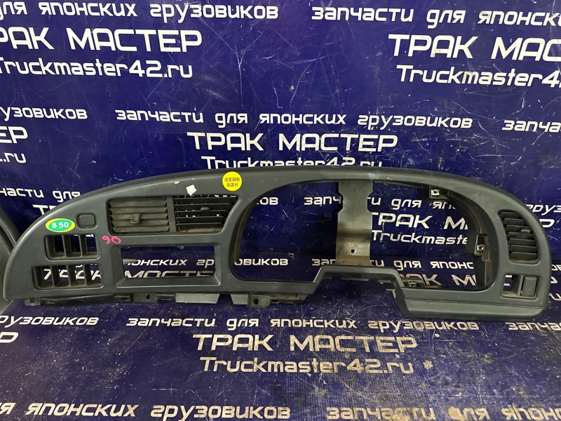 Консоль панели приборов Isuzu Forward FSR34M 6HK1 2005