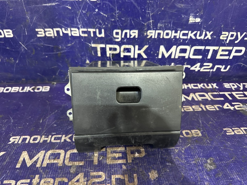 Бардачок Mitsubishi Canter FE63DCY 4M50 2001