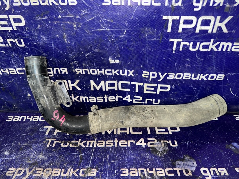 Патрубок интеркулера Isuzu Forward FRR34L4 6HK1 2006