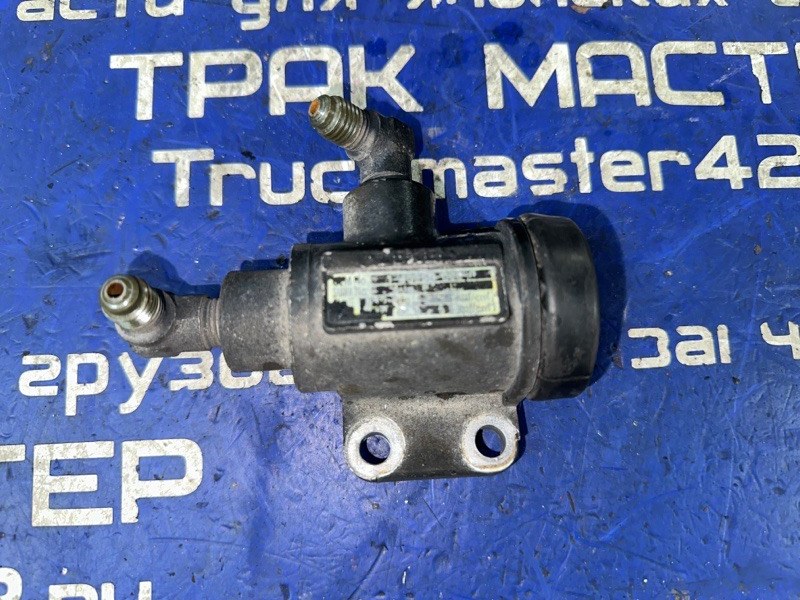Регулятор давления воздуха Isuzu Forward FRD34M4 6HK1 2003