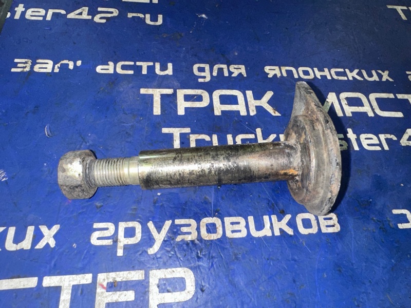 ПАЛЕЦ РЕССОРЫ MITSUBISHI CANTER FE62EE 4M51 2001 задний (б/у)