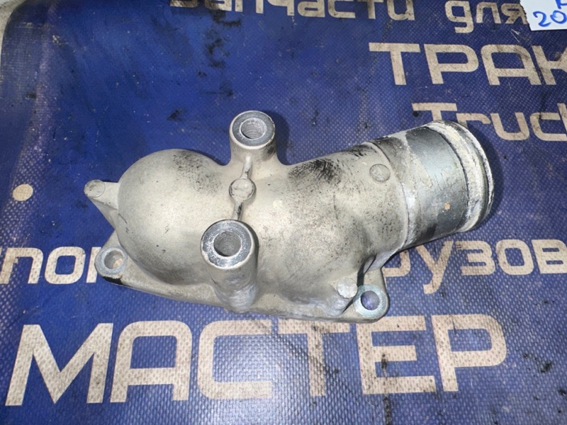 Корпус термостата ISUZU FORWARD 6HL1-31236 (б/у)