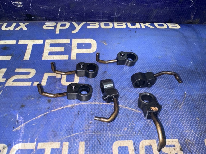 Масляная форсунка ISUZU FORWARD FRR35 6HL1-31236 (б/у)