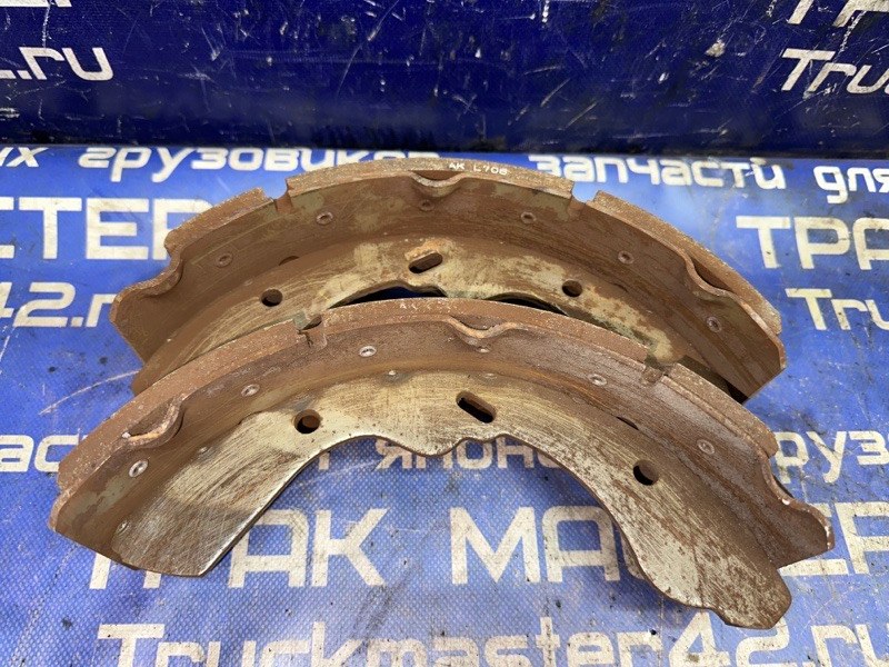 Колодки тормозные MAZDA TITAN WHF5T TF 2001 задние (б/у)