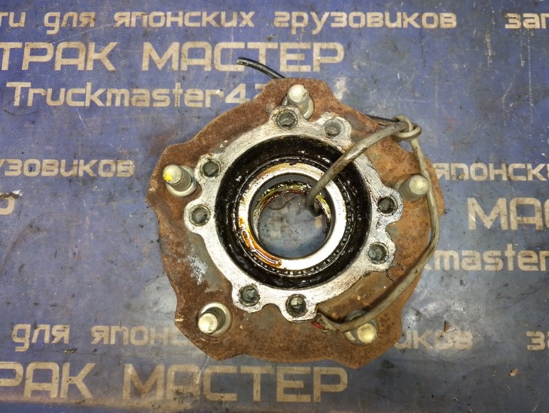 Ступица задняя MAZDA TITAN WHF5T TF 2001 правая (б/у)