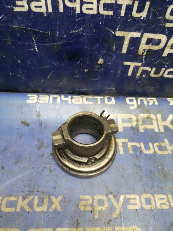 Муфта выжимного подшипника NISSAN DIESEL MK252L FE6F 2001 (б/у)