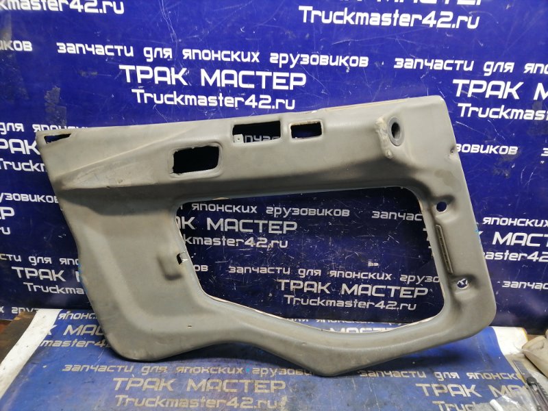 Обшивка двери MITSUBISHI FUSO FK61HK 6M61 2002 левая (б/у)