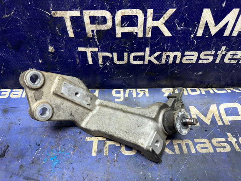 Кронштейн двигателя ISUZU FORWARD FRR35 6HL1-31236 (б/у)